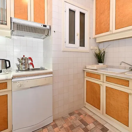 Lion Apartment