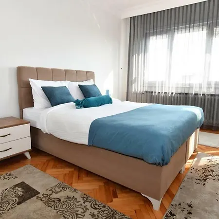 Lion Apartment Istanbul
